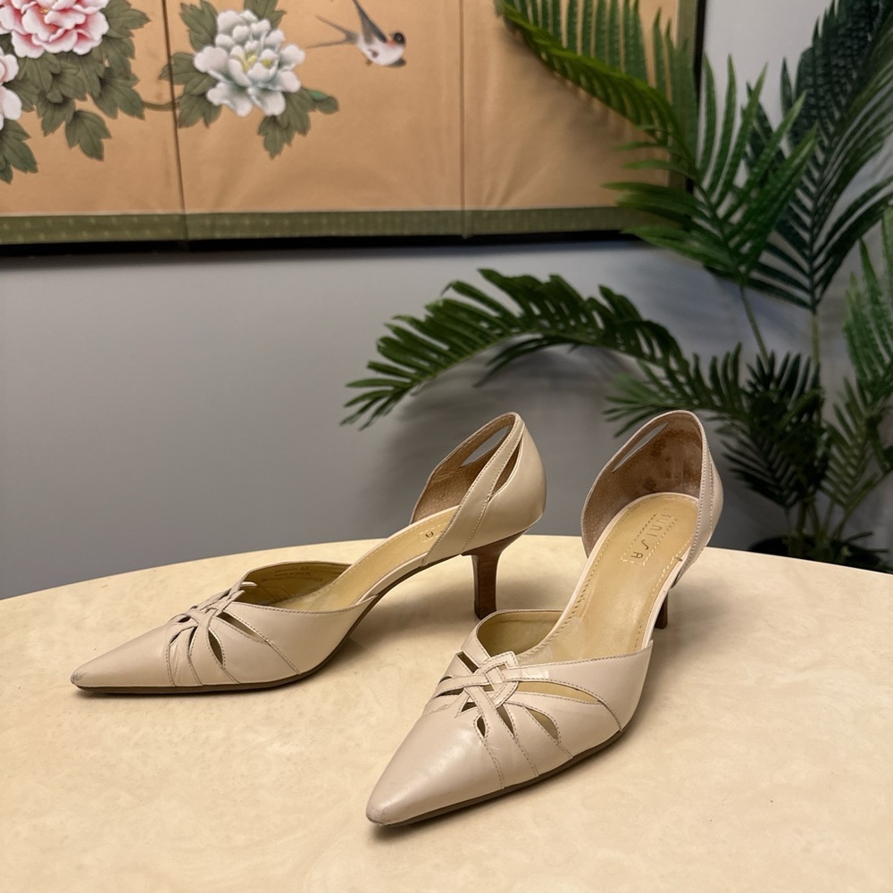 Elegant Cream Women's kitten Heels